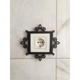 Resim Şık Siyah Dekoratif Priz Çerçevesi, Evinize Zarif Dokunuş Katar 