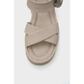 Resim Capone Outfitters Dolly Çapraz Bantlı Konfor Tokalı Dolgu Topuklu Kadın Sandalet 