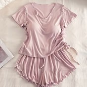 Resim Kadınlar için Şık Pembe Pijama Takımı - Yazlık V-Yaka Kısa Kollu Üst ve Bağcıklı Şort, Buruşuk Detay ve Kemer - Koşu, Spor ve Ev Giyimi için Rahat ve Şık Tasarım, Lounge Giyim|Trendy Pijama Takımı|Buruşuk Detaylar 