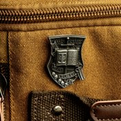 Resim Vintage Knight Brooch "Victorious" Kalkan ve Kılıç Tasarımı ile - Retro Star Warrior Badge Pin Günlük Giyim, Partiler ve Etkinlikler için - Dayanıklı Alaşım Malzeme, Star Warrior Teması, Parti Aksesuarı, İncelikli Detaylandırma 