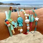 Resim Kadınlar için Boho Plaj Büyü Bileklik Seti - Cam Balık, Kabuk, Ahtapot Pendants ile 5 Parça Karışık Bohem Boncuklu Bileklikler, Çok Katmanlı Örgü Bilezikler Tatil Partisi Günlük Aksesuarlar 