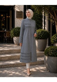 Resim Modern Hakim Yaka Tesettür Kap Çilek Kumaş Rahat Kesim Bej 