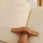 Resim Parlatılmış Ahşap Başparmak Kitap Ayracı - Hızlı Çevirme için Tek Elle Okuma Desteği, Ofis ve Kitap Meraklıları için İdeal 