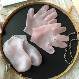 Resim 4 Parça Silikon Nemlendirici Çorap ve Eldiven Seti - Kuru, Çatlak Topuklar için Açık Bej Renkli, Kokusuz Ayak ve El Bakım Kiti, Kişisel Bakım ve Tırnak Bakımı İçin Uygun 