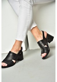 Resim Fox Shoes P555452303 Siyah Hakiki Deri Kalın Topuklu Kadın Sandalet Siyah 