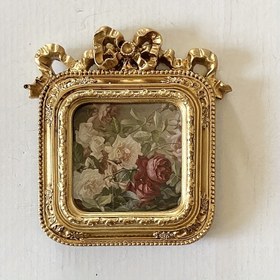 Resim Altın Kare Mini Resim Çerçevesi, 7.62x7.62 cm, Tek Resim Gösterimi, Süslü Tasarım, Masaüstü Fotoğraf Tutucu, Elektrik Gerektirmez - 1 adet 