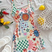 Resim Yüksek-Düşük Etek ve Yan Yırtma ile Kadınların Canlı Çiçek Desenli Kolsuz Mini Elbise - Kare Yaka, Hafif Polyester, Yaz Tatili ve Plaj Gezileri için Mükemmel, Plaj Elbiseleri 