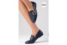 Resim Mio Gusto Martina Kadın Loafer Ayakkabı Hakiki Deri Lacivert Renk Düz Tabanlı Konforlu Tasarım 