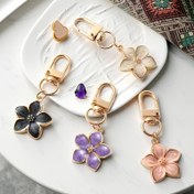 Resim 1/4 adet Zarif Çiçek Şekilli Anahtarlık - Altın Detaylı Şık Metal Papatya, Sırt Çantaları ve Çantalar için Mükemmel, Arkadaşlar ve Çiftler için İdeal Hediye, Parti Aksesuarı|Kusursuz Tasarım|Dayanıklı Metal, Çiçek Dekoru 