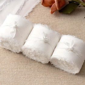 Resim Gelin daveti, gelin çiçekleri, hediye kutuları ve bağ dekorasyonları için mükemmel olan, dantel detaylı beyaz şifon bandı - Su geçirmez değil, giysi süslemeleri, hediye paketleme için ideal | Kıvrımlı dokulu | Yumuşak polyester band, düğün dekorasyonu 