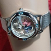 Resim Disney Stitch Kız Saatları, Kadınlar için Quartz Kol Saati, Stich Karikatür Bileklik, Moda Çelik Kayışlı Saat Hediye, Şık ve Eğlenceli Bilezik, Trend Aksesuar, Hafif Saat, Dijital Ekranlı Kol Saati, Disney Hayranları İçin, Moda Tutkunlarına Özel 