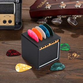 Resim Gitar Penası Tutucu, Gitar Hoparlör Modeli ile 5 Rastgele Renkli Pena Dahil Set, Taşınabilir ve Popüler Gitar Penası Rafı, Gitaristler İçin Hediye Olarak Uygun 