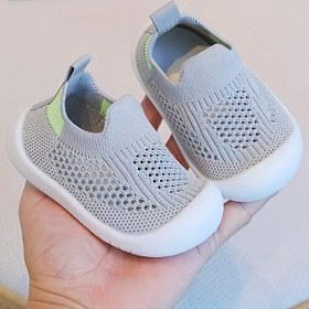 Resim Yeni Çocuklar için Yumuşak Tabanlı Kaymaz File Nefes Alabilir Taze ve Sevimli Erkek ve Kız Rahat Günlük Bebek Ayakkabıları 