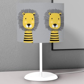 Resim instababyrooms Siyah Çizgili Sarı Aslan Desenli Çocuk Odası Dijital Baskılı Çocuk Odası Masaüstü Abajur Avize 