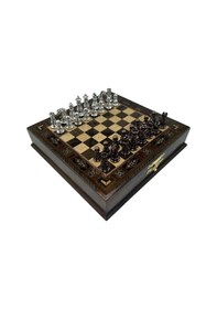 Resim Gifthome Premium Orta Boy Metal İşlemeli Klasik Satranç Takımı Ve Sandıklı Masif Ahşap Satranç Tahtası 28x28x5,5 Cm. 