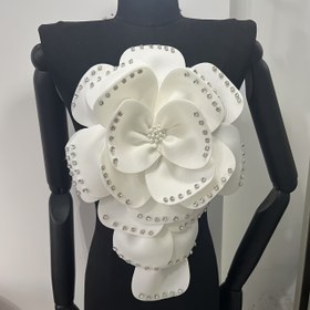 Resim 1 Adet El Yapımı 3D Katmanlı Fırfır Desenli Çiçek Aplikasyonu - 3D Boncuklu Merkez ve Kaplamalı Taç yapraklarıyla Şık Beyaz & Berrak Kristal İmitasyon Boncuklar - Düğün, Baloya, Şık Kıyafetler için Zarif Tasarlanmış DIY Giysi Süsleme Malzemesi - Nakış ve Örgü İhtiyaçları İçin Uygun - Orta Noktada Boncuk Detaylı Çift Tabaka 