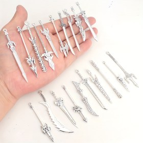 Resim 20 Adet Çeşitli Antik Gümüş Kaplamalı Çinko Alaşımlı Kılıç Büyüsü, Geometrik Desenler, Kişilik Teması, Havalı Silah Şeklinde Kolye Dekoru, Kendin Yap Takı ve El Sanatları Yapımı 