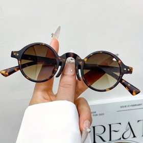 Resim Retro Yuvarlak Küçük Çerçeve Moda Gözlük - Kaplumbağa Desenli, Metalik Menteşeli, Dekoratif Lensler - Günlük Kullanım, Parti ve Sokak Stili için Çok Yönlü Aksesuar, Şık Tasarım, Yüksek Kaliteli Lensler 