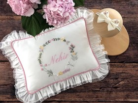Resim Kelebek Rüyası Dekoratif Bebek Yastığı - Sarı&Pembe - Fırfırlı / Pembe / Bebek İsmi 