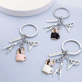 Resim 3 Renkli Kalem Tutucu Anahtarlık Seti, Pusula, Çevirme Çemberi, Çizgi Çubuğu, 4-Link Zincir, Öğrenme Araçları Aksesuarı, Arkadaşlar, Öğretmenler, Sınıf Arkadaşları için Hediye, Erkek Moda Anahtarlık, Çinko Alaşım Malzemesi, Basit Stil 