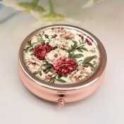 Resim Elegant Rose Golden Pill Box, Çiçek Desenli - 3 Bölme, Kompakt ve Dayanıklı Plastik/Metal Yapı, Gıda Güvenli, Takviyeler ve İlaçlar İçin, Seyahat veya Günlük Kullanım İçin Mükemmel Hediye, Kapsül Düzenleyici, Takviye Depolama, Dekoratif Kapsül Kutusu, Dayanıklı Plastik Kılıf 