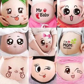 Resim 1 adet TEASPRING Hamilelik Göbek Stickerı - "Küçükim" & "Anne Benim" İfadeleri ile Sevimli Karikatür Tasarımı, Kendinden Yapışkanlı Yeniden Kullanılabilir Plastik Dekal, Bekleyen Anneler için Eğlenceli ve Samimi Hatıra, Hamilelik Fotoğrafları, Oyunbaz Tasarım, Parlak Yüzey 