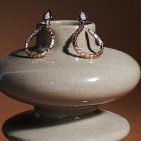 Resim Baby Dragon White Diamond Hoop Earrings Large - Yellow Gold 