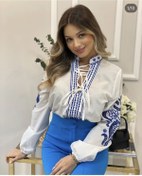 Resim Ateilerdijle Tasarım Kolları Mavi Nakışlı Bağlamalı Bluz 