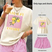Resim Kadınlar için Rahat "Amalfi Kıyısı" Grafik Tişört ve Pembe Çizgili Şort Takımı - Kısa Kollu Pullover ile Limon ve Zeytin Tasarımı, Rahat Kesim, Tüm Mevsim Giyim, Rahat Kıyafet|Çizgili Şortlar|V Yaka Pullover, Limonata Standı 