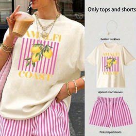 Resim Kadınlar için Rahat "Amalfi Kıyısı" Grafik Tişört ve Pembe Çizgili Şort Takımı - Kısa Kollu Pullover ile Limon ve Zeytin Tasarımı, Rahat Kesim, Tüm Mevsim Giyim, Rahat Kıyafet|Çizgili Şortlar|V Yaka Pullover, Limonata Standı 