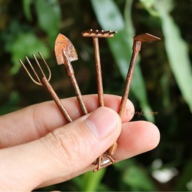 Resim 4/8 adet Mini Araç Seti Metal Paslı Vintage Peri Bahçesi Mini Kürek Kazıyıcı, Paskalya Bahçe Süslemesi için, Süs Aksesuarları ile 