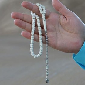 Resim 925 Ayar Gümüş Püsküllü Kapsül Kesim Pirinç İşlemeli Deve Kemiği Tesbih 
