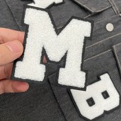 Resim 3 adet 8cm Beyaz Chenille Harf Yamaları Havlu İlk Harfler Giysi Nakışlı Yamalar DIY Kot Ceket Yamaları Dikiş Demir Depolama Çantası DIY Nakış Yamaları Kişiselleştirin Makyaj Çantası 