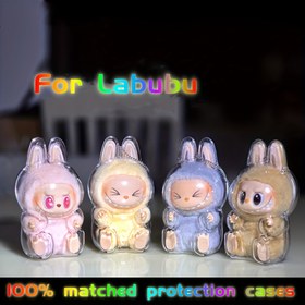 Resim Labubu Monster Serisi Akrilik Koruyucu Kutu ile Güvenli Toka - Koleksiyonlar için Şeffaf Depolama Kutusu, Sanat Eserleri, Oyuncaklar ve Sergiler için Uygun, 68.58 cm Yükseklikte Kompakt, 3.2 Küp Metrekare Kapasiteli, Toz Geçirmez ve Çizilmeye Karşı, Dekoratif Koleksiyonlar için Oyuncak Depolama Kutusu. 