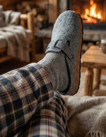 Resim Gezer Erkek Kışlık Keçe Mantar Taban Tek Toka Ayarlanabilir Rahat Taban Ev Bahçe Terlik 