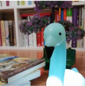 Resim Luz&pos Dekoratif Işık Altında Renk Değiştiren Pilli Kuğu Gece Lambası Çok Renkli 