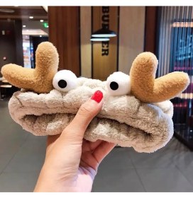 Resim Piraye Gift Geyik Tasarımlı Peluş Bandana 