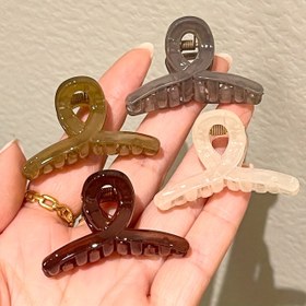 Resim 4 Parça Küçük Saç Tokası Seti, Tatlı ve Sevimli Reçine Klipsler, Günlük ve Rahat Saç Modelleri için Mini saç tokası Tokalar, Çok Fonksiyonlu Kelepçeler 