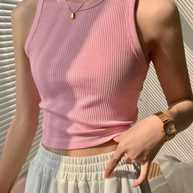 Resim Kadınlar İçin Şık ve Rahat Ribana Tank Top - Kolsuz Boat Yaka Yazlık Üst, Orta Esneklikte, Düz Renk Çok Amaçlı Giyim, Günlük veya Resmi Kıyafetler için, Sıcak Havalarda Kullanım, Kabartmalı Doku, Esnek Kumaş, Stil Sahibi Bayan Atlet 