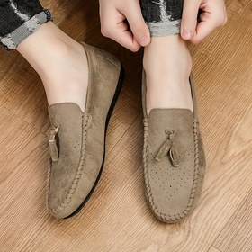 Resim Erkekler için Rahat Loaferlar, Brogue Püskül Detaylı - Hafif Kaydırmaz Yumuşak Tabanlı Ayakkabılar, Rahat Kıyafetler, Partiler ve Düğünler için Nefes Alabilir ve Rahat, Yuvarlak Burun Tasarımı, Dayanıklı PVC Malzeme 