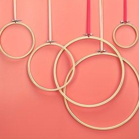 Resim Ayarlanabilir Bambu Nakış Çerçevesi - DIY Haç İşlemesi & Delik İğne Çerçevesi, Duvar Dekoru için Yüksek Kaliteli El Sanatları Aracı, Mükemmel Noel veya Cadılar Bayramı Hediyesi 