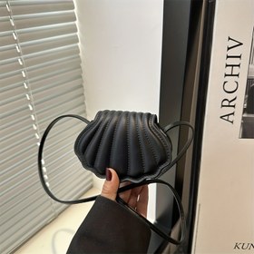 Resim Kadınlar için Şık Crossbody Çanta - Öpücük Kilitli Sentetik Deri Cüzdan, Zincir Askılı, Resmi ve Günlük Kullanım İçin - Siyah, Beyaz, Pembe Renklerde Mevcut - Kadınlar için Lüks El Çantası, Kabuk Desenli Tasarım, Pürüzsüz Dokulu, Çok Yönlü Aksesuar, Şık Tarz, Yüksek Kalite Bitiş, Moda Aksesuarı, Moda Severler İçin 