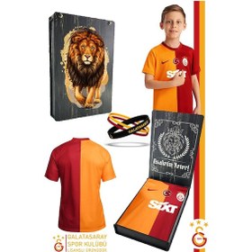 Resim Galatasaray Lisanslı 23-24 Sezonu Sarı Kırmızı Parçalı Çocuk Forma + Bileklik Set Ahşap Kutulu Sarı - Kırmızı 