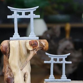 Resim 1 Adet Japon Torii Kapısı Akvaryum Dekoru - Gerçekçi Taş Dokulu El Yapımı Reçine Minyatür Süs, İç/Dış Mekan Bahçe ve Balık Tankı için Huzurlu Zen Manzaraları için Hava Koşullarına Dayanıklı 