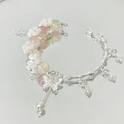 Resim Bohemian Chic Kadın'lar Çilek Kristali ve Kiraz Çiçeği Kolye Bileklik - Çanlı Akrilik Çiçek Kelebek Şansı ile Günlük Kullanım ve Sevgililer Günü Hediyeleri için İdeal, Kiraz Çiçeği Bileklik 