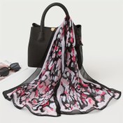 Resim 1 adet Kadın Bohem Leopar Desenli Şal - Tüm Mevsimler İçin Çok Yönlü Şal Sarma, Günlük Giyim İçin İdeal, Siyah ve Beyaz Çiçek Desenli Şık Polyester Tasarım 