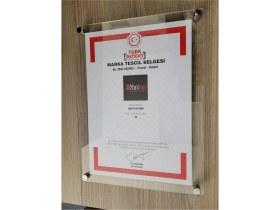 Resim Yönline A4 Beyaz Pleksi Sandviç Föylük Pano Hafif Malzeme ile Ergonomik Tasarım 
