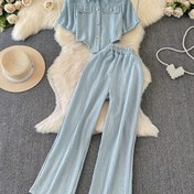 Resim Kadınlar için Rahat Düğmeli Gömlek ve Geniş Bacaklı Pantolon Takımı - Açık Mavi, Kısa Kollu, Polyester, İlkbahar/Yaz İki Parça Kıyafet, Ribbed Detaylı, Rahat Kıyafet|Rahat Stil|Polyester Kumaş 