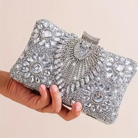 Resim Kadınların özel günlerinde hafif ve şık gümüş gri taşlı tek omuzlu akşam çantası 