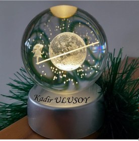 Resim Kişiye Özel Satürnlü Kız Işıklı 6 Cm Çapında Cam Kristal Küre 1711gd 